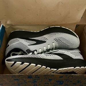 Brand new in box. Never worn. Brooks Revel 5 Energize. Women’s size 7.5.